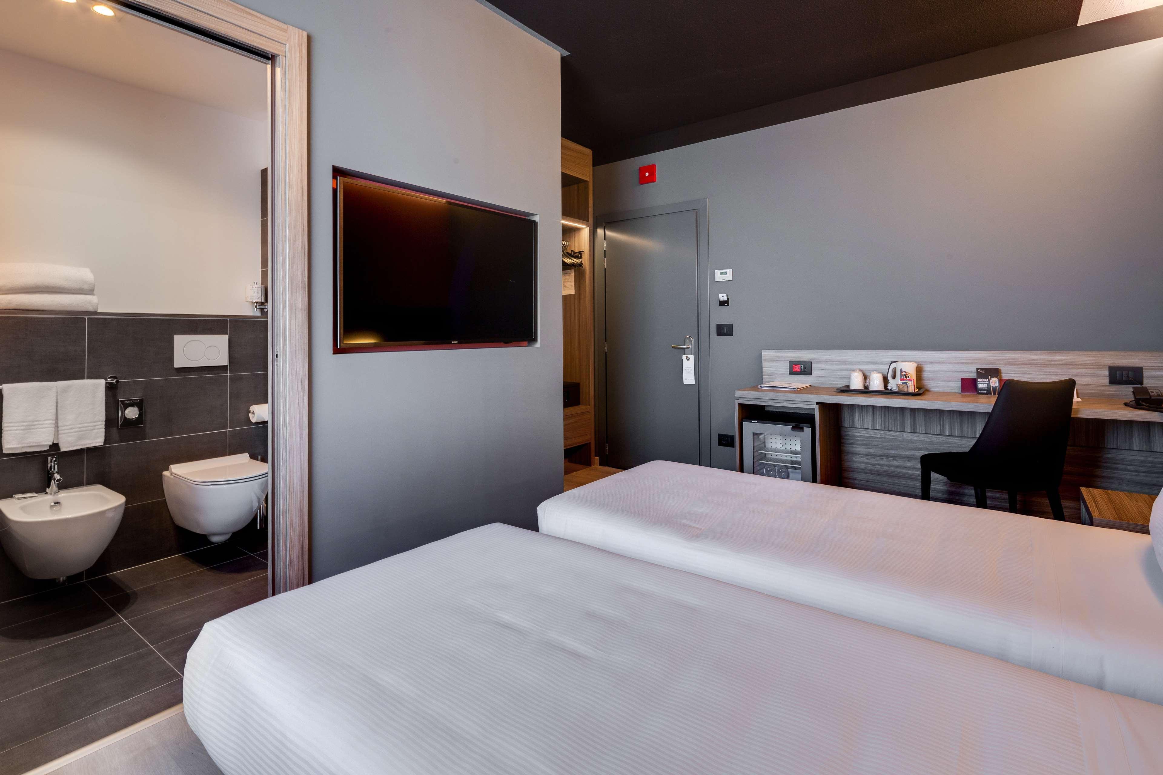 The Aries Hotel Vicenza Esterno foto